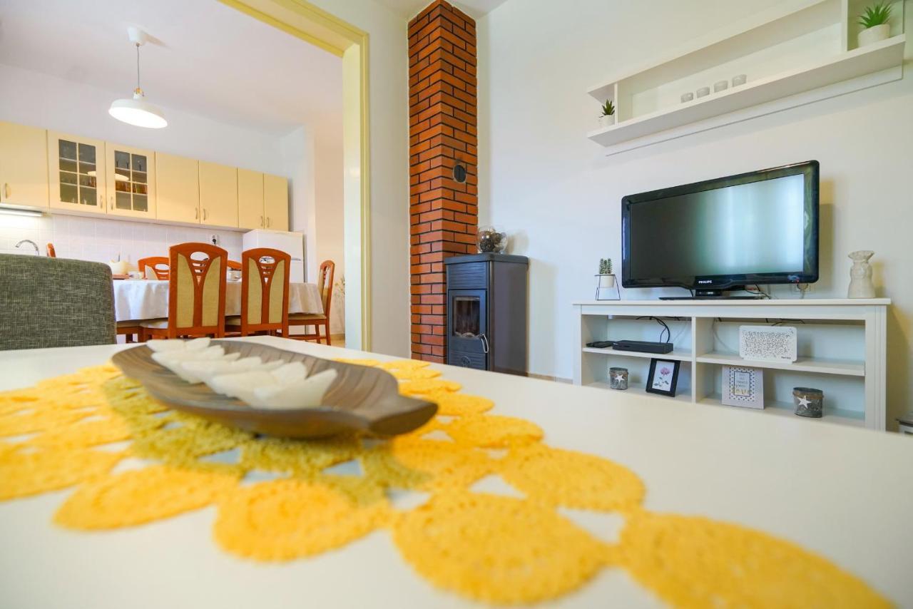 Apartment Jardin With Free Cowered Parking ซาดาร์ ภายนอก รูปภาพ