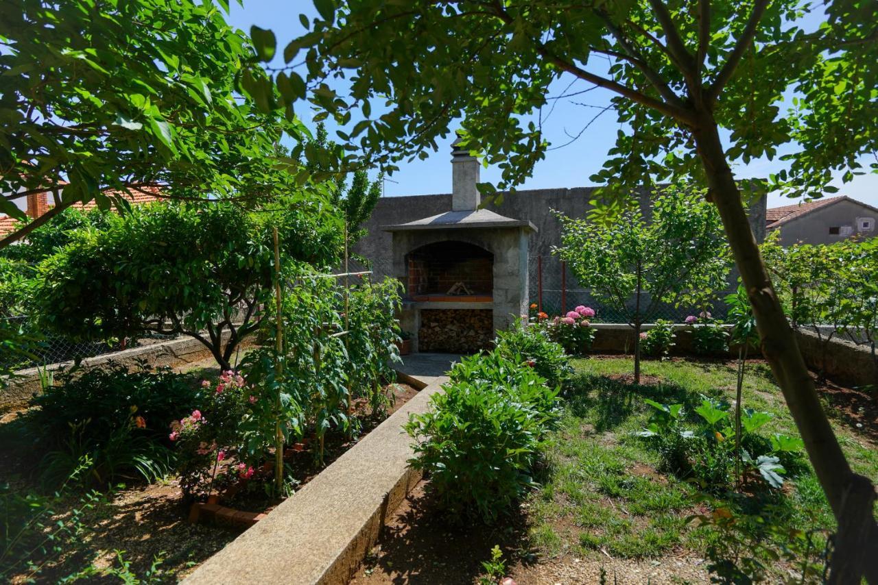 Apartment Jardin With Free Cowered Parking ซาดาร์ ภายนอก รูปภาพ