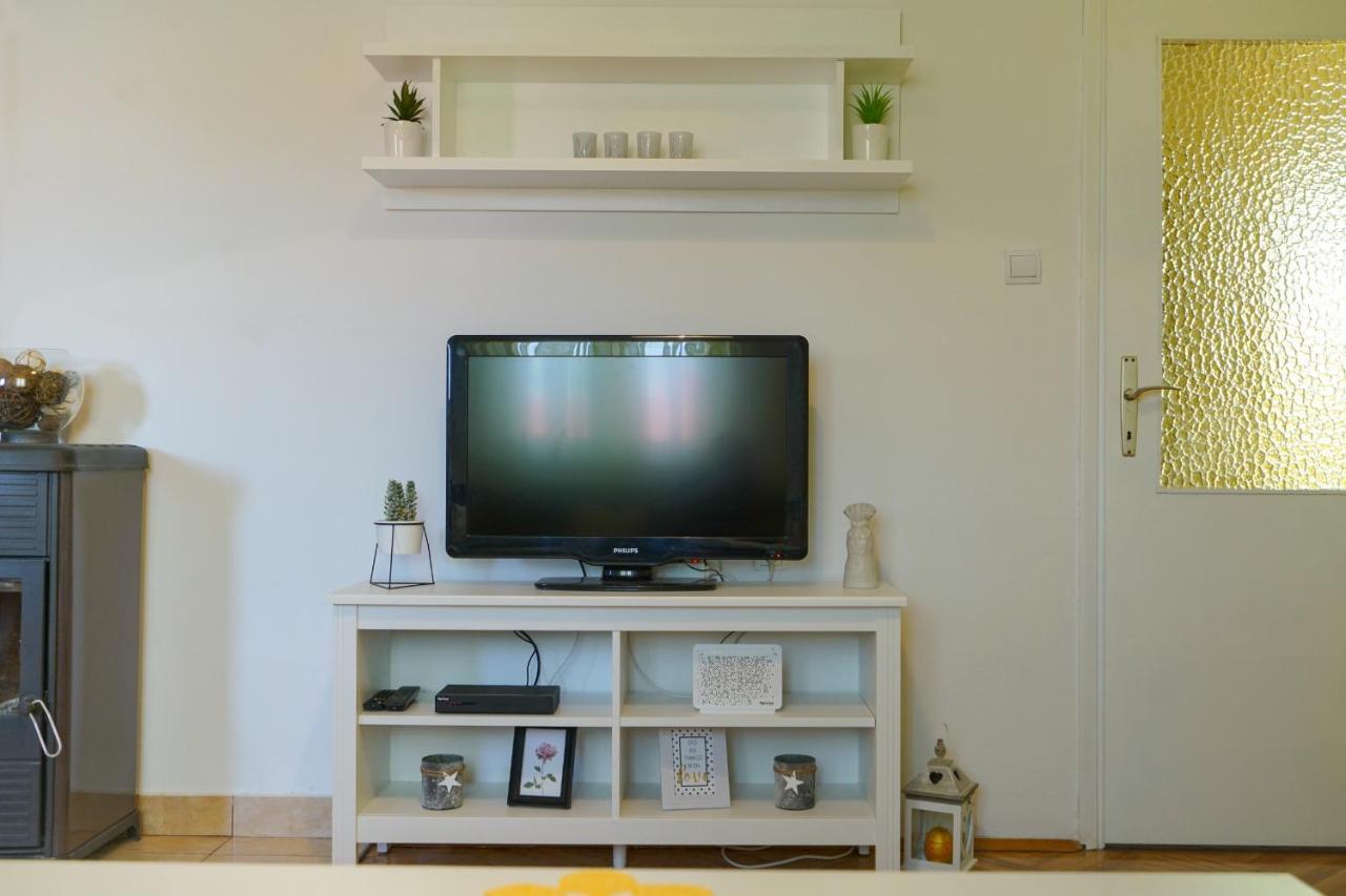Apartment Jardin With Free Cowered Parking ซาดาร์ ภายนอก รูปภาพ